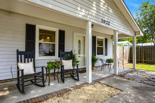 1022 S Hollywood Dr., Surfside Beach, SC 29575