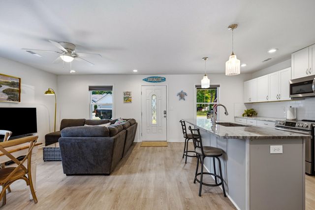 1022 S Hollywood Dr., Surfside Beach, SC 29575