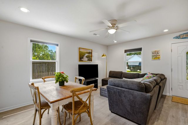 1022 S Hollywood Dr., Surfside Beach, SC 29575