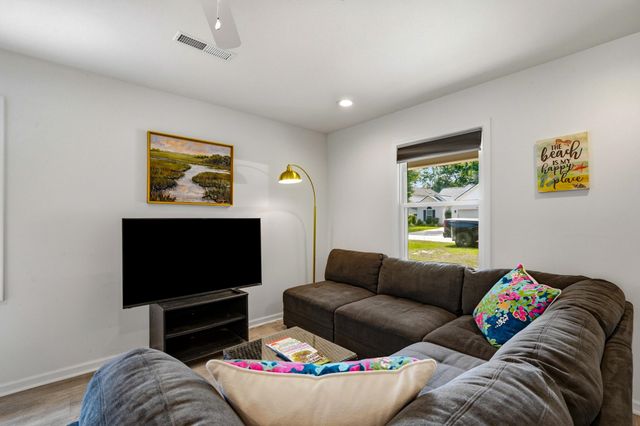 1022 S Hollywood Dr., Surfside Beach, SC 29575