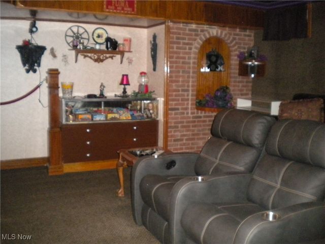 861 Wisteria Drive, Barberton, OH 44203