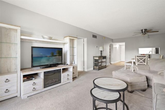 7321 CENTRAL AVENUE 407, St Petersburg, FL 33710
