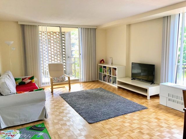 44 Washington St 318, Brookline, MA 02445