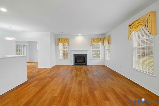 6531 Legacy Park Dr, Mechanicsville, VA 23111