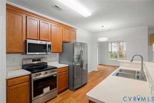 6531 Legacy Park Dr, Mechanicsville, VA 23111