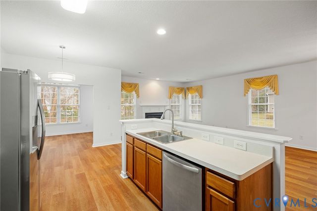 6531 Legacy Park Dr, Mechanicsville, VA 23111