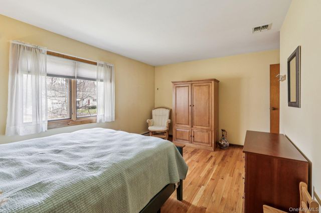 89 Green Road, West Nyack, NY 10994