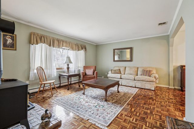 89 Green Road, West Nyack, NY 10994