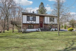 89 Green Road, West Nyack, NY 10994