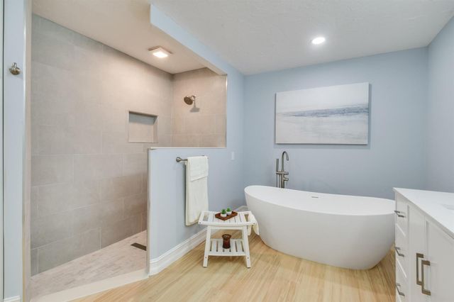 137 Harbourside Circle, Jupiter, FL 33477