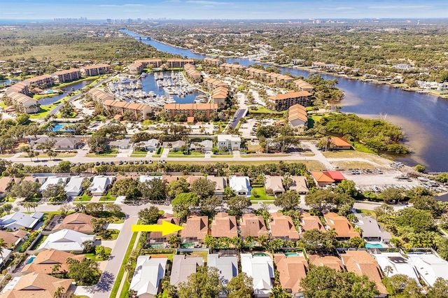 137 Harbourside Circle, Jupiter, FL 33477