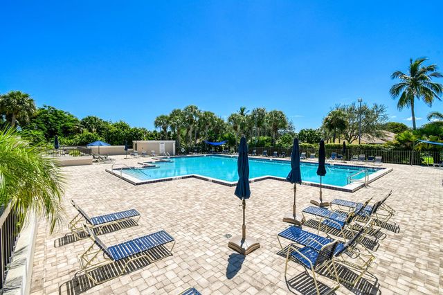 137 Harbourside Circle, Jupiter, FL 33477