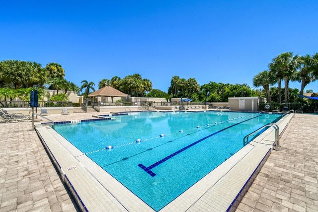 137 Harbourside Circle, Jupiter, FL 33477