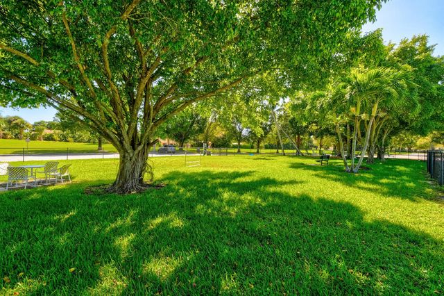 137 Harbourside Circle, Jupiter, FL 33477