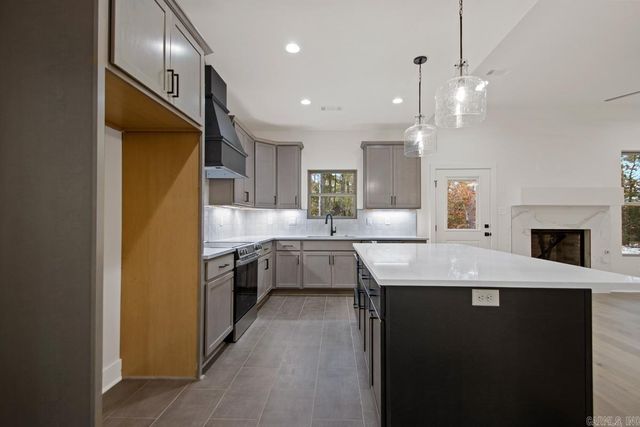 3 Promesa Lane, Hot Springs Village, AR 71909