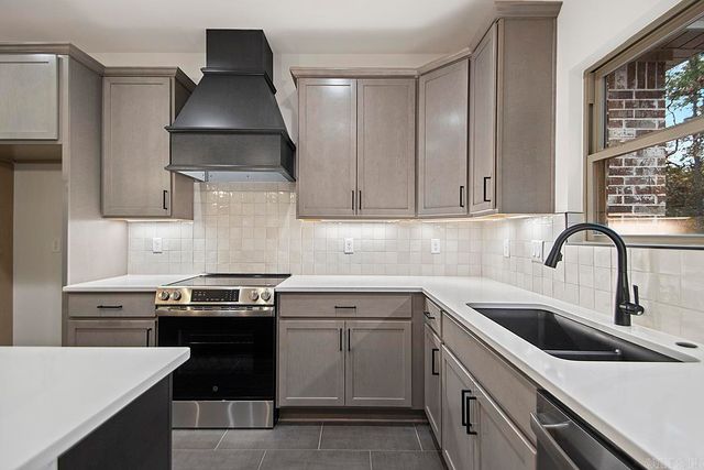 3 Promesa Lane, Hot Springs Village, AR 71909