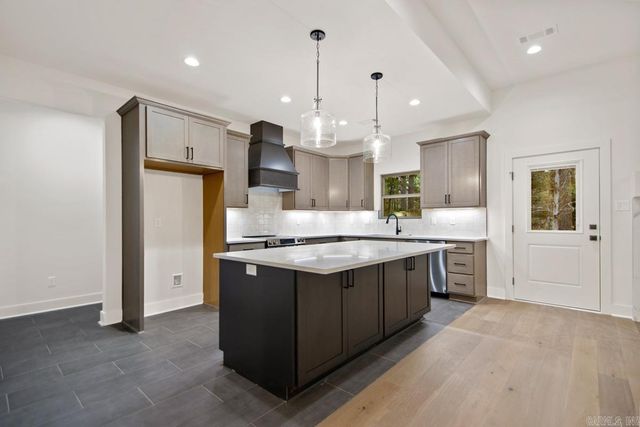 3 Promesa Lane, Hot Springs Village, AR 71909