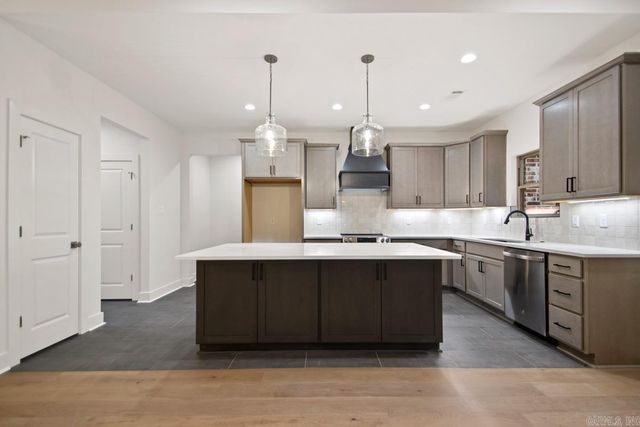 3 Promesa Lane, Hot Springs Village, AR 71909