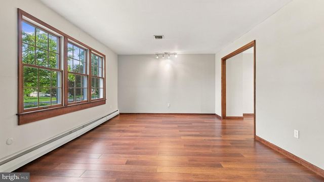 1967 LAFAYETTE RD, Lansdale, PA 19446