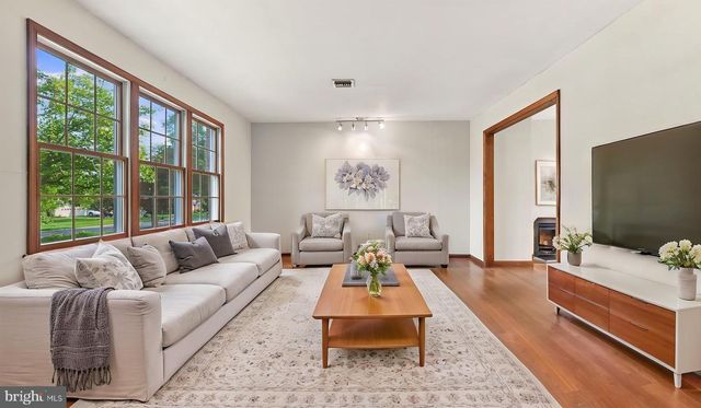 1967 LAFAYETTE RD, Lansdale, PA 19446