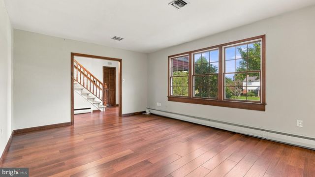 1967 LAFAYETTE RD, Lansdale, PA 19446