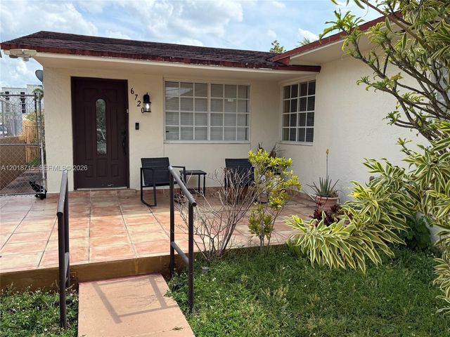 6720 SW 21st St 1, Miami, FL 33155