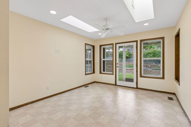 5000 Normandale Hglds Drive, Bloomington, MN 55437