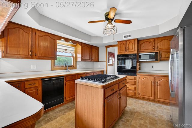 26995 James Avenue, Flat Rock, MI 48134