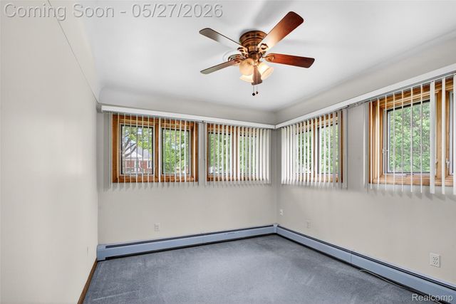 26995 James Avenue, Flat Rock, MI 48134
