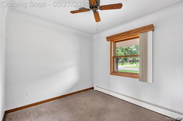 26995 James Avenue, Flat Rock, MI 48134