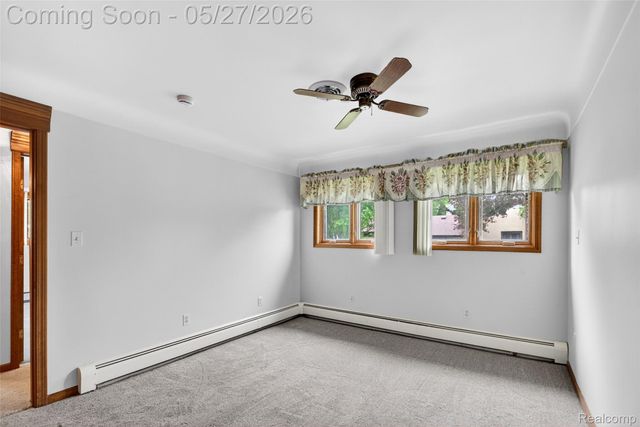 26995 James Avenue, Flat Rock, MI 48134