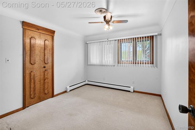 26995 James Avenue, Flat Rock, MI 48134