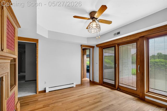26995 James Avenue, Flat Rock, MI 48134
