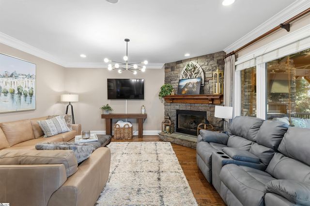 24 Appian Circle, Simpsonville, SC 29681