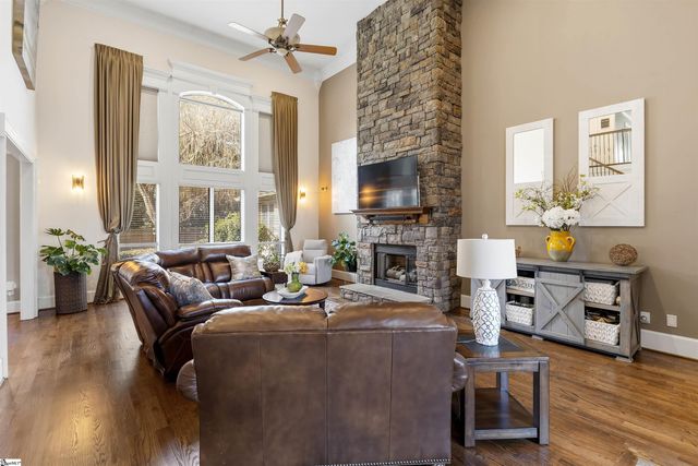 24 Appian Circle, Simpsonville, SC 29681