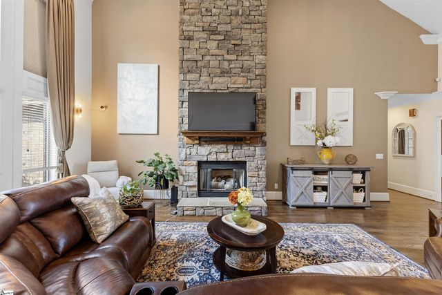 24 Appian Circle, Simpsonville, SC 29681