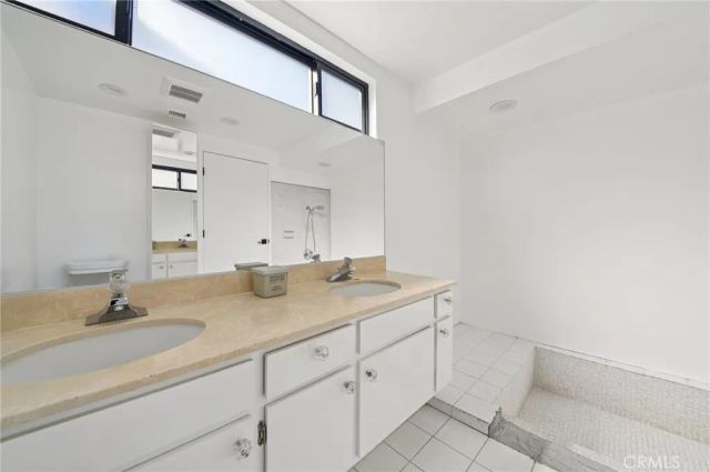 15937 Londelius Street, North Hills, CA 91343