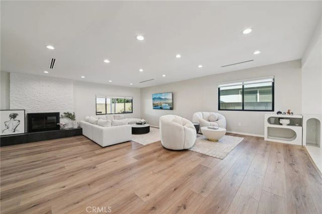 15937 Londelius Street, North Hills, CA 91343