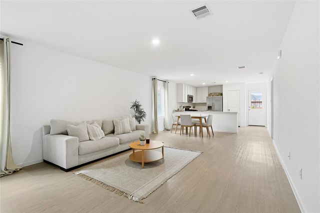 1135 Rustic Willow Drive, Beasley, TX 77417