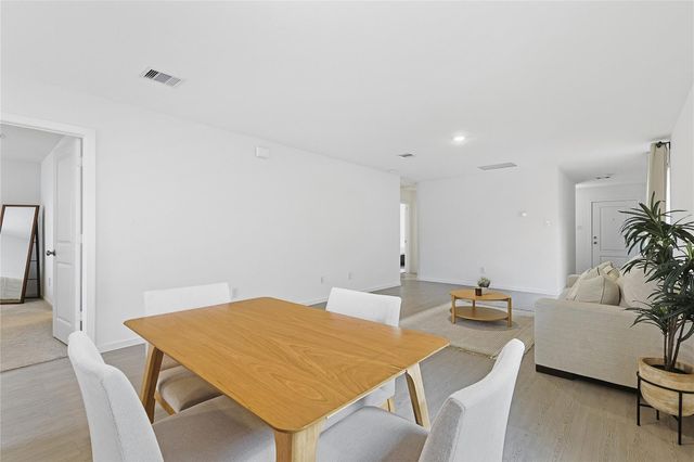 1135 Rustic Willow Drive, Beasley, TX 77417