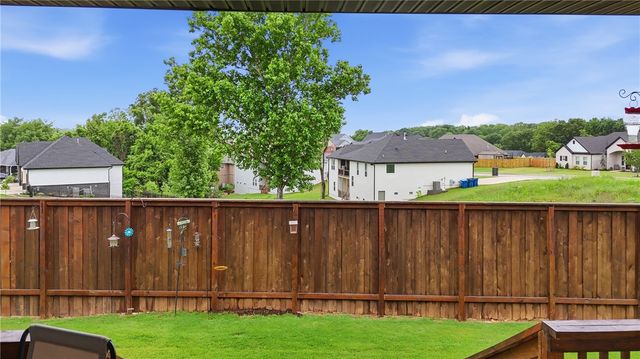 1575 Winters Street, Pea Ridge, AR 72751