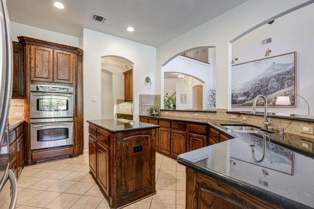 4801 Sangers Court, Fort Worth, TX 76244