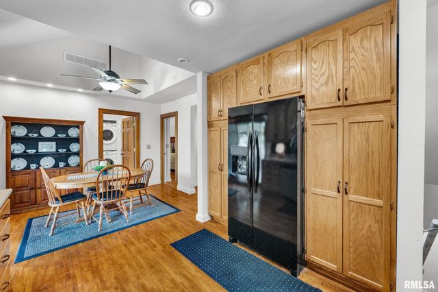 4222 S LAFAYETTE Avenue, Bartonville, IL 61607