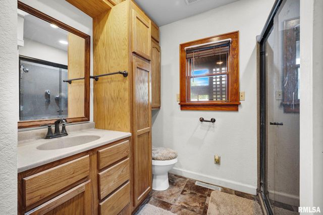 4222 S LAFAYETTE Avenue, Bartonville, IL 61607