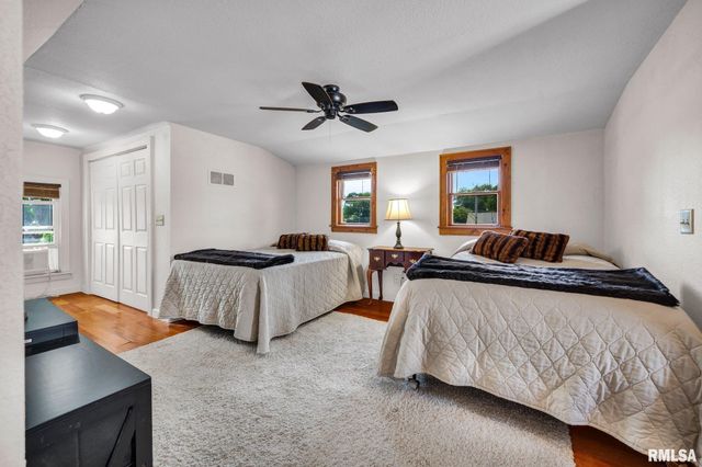4222 S LAFAYETTE Avenue, Bartonville, IL 61607
