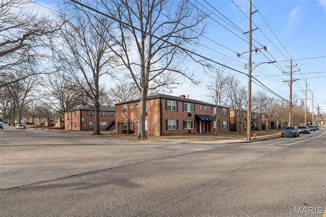 1000 Wild Cherry Lane, University City, MO 63130