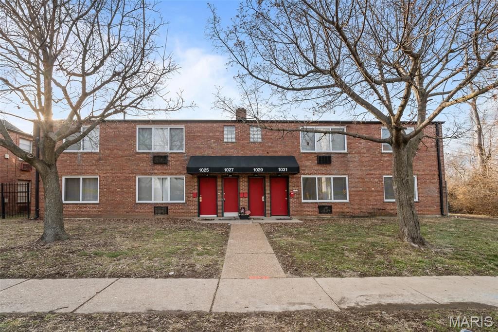 1000 Wild Cherry Lane, University City, MO 63130