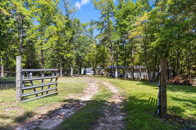 811 CR 1762, Linden, TX 75563