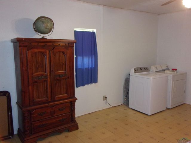 811 CR 1762, Linden, TX 75563