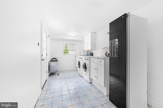 693 LINCOLN DR, Mount Laurel, NJ 08054